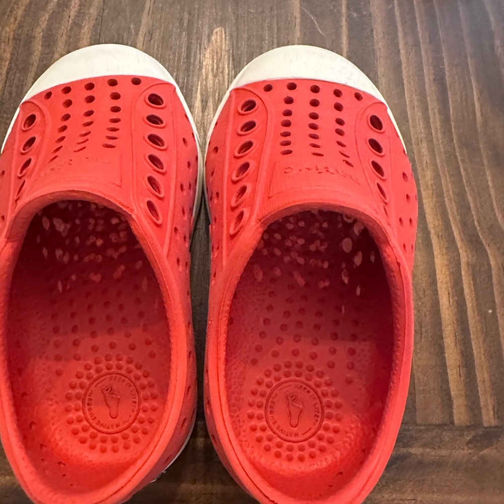 Natives Toddler Red Slip-On Shoes C5